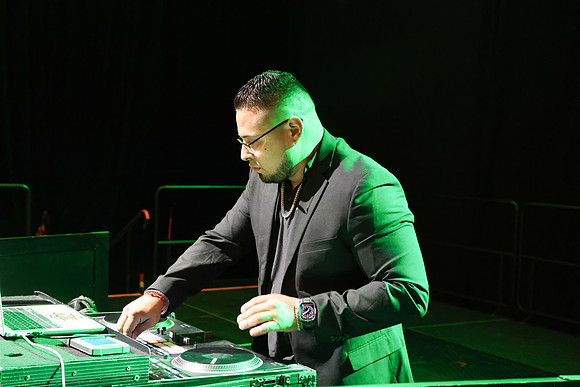 DG1_2593