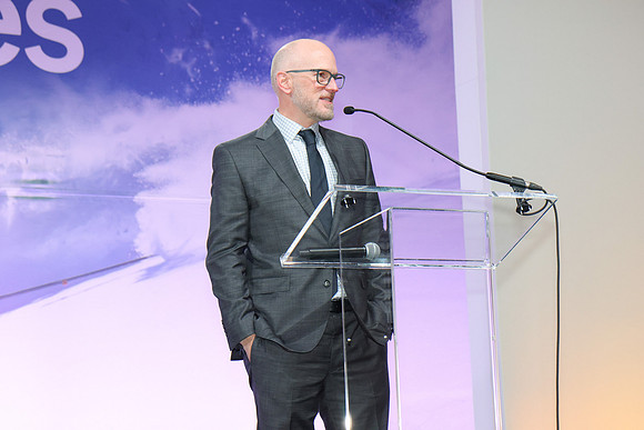 DG4_3377