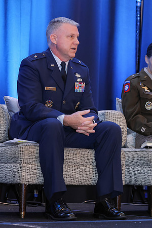 DG1_5795