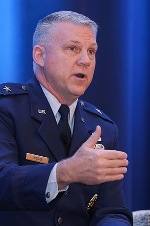 DG1_5798