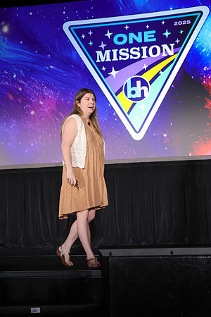 DG1_4725