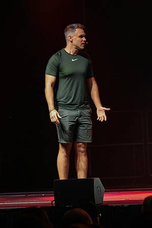 DG2_9837